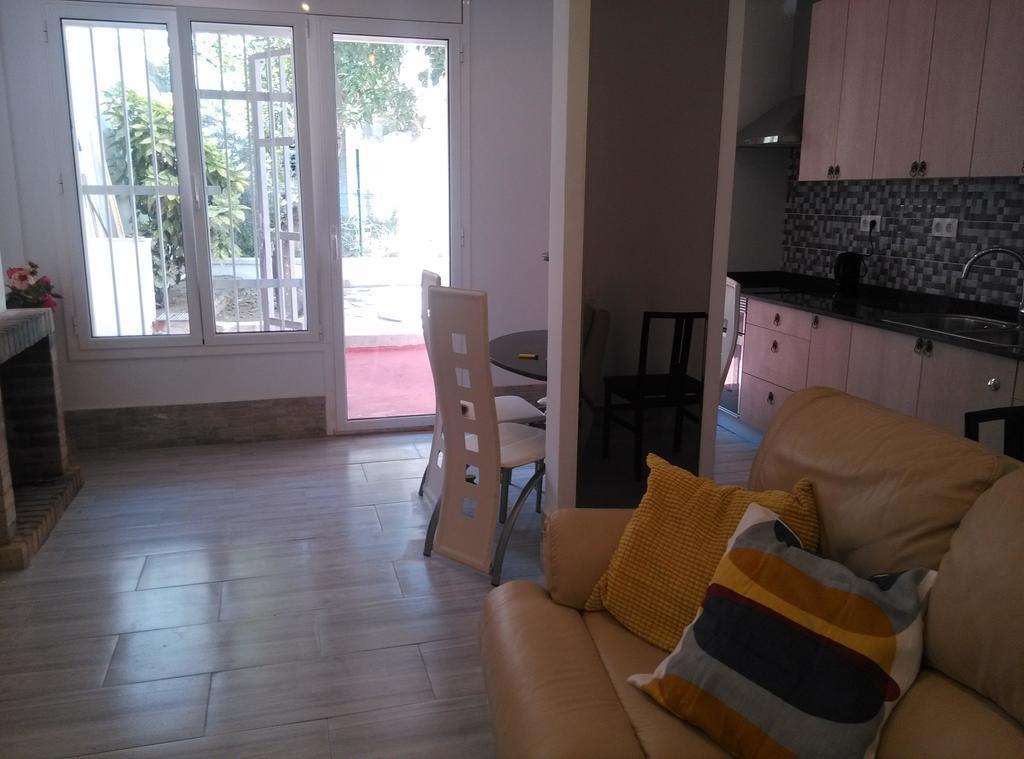 Apartamentos Bcntourism Пінеза-да-Мар Екстер'єр фото