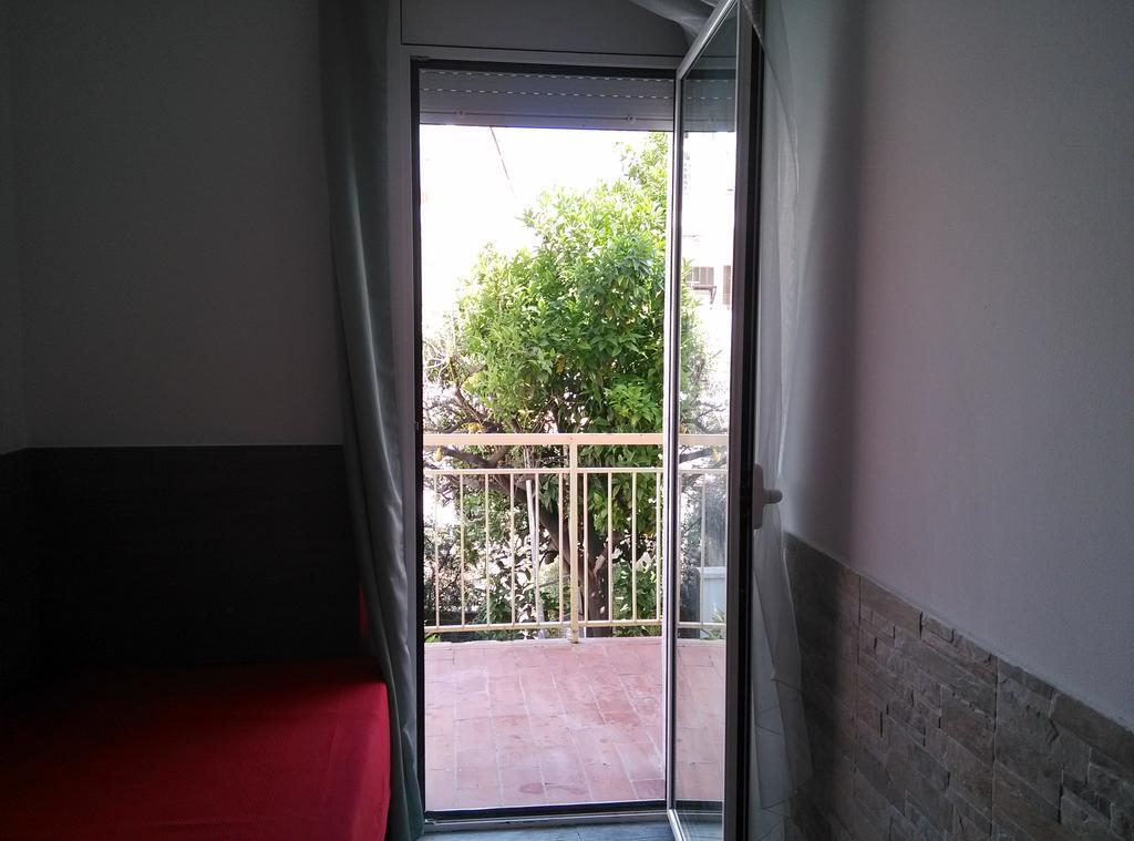 Apartamentos Bcntourism Пінеза-да-Мар Екстер'єр фото
