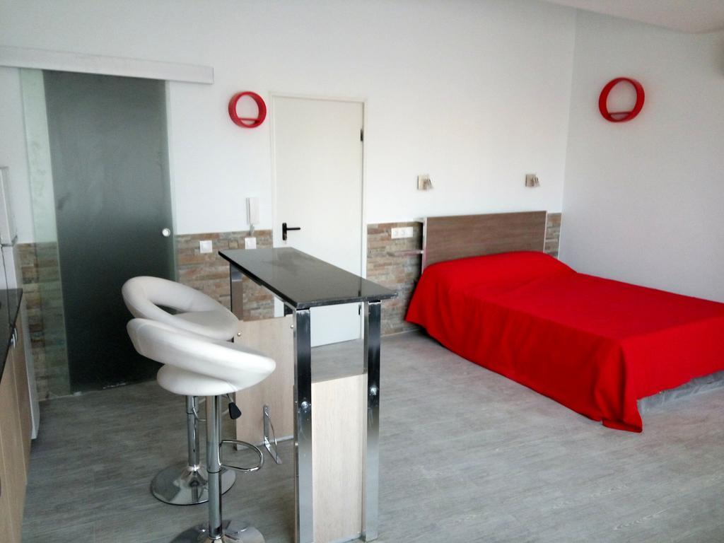 Apartamentos Bcntourism Пінеза-да-Мар Екстер'єр фото