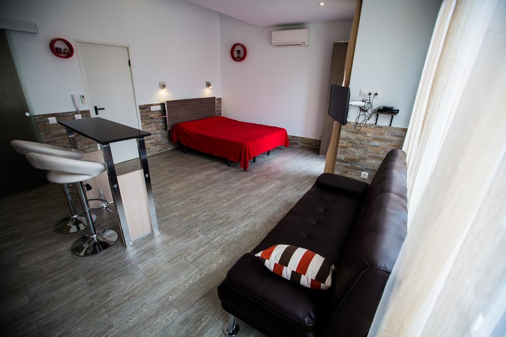 Apartamentos Bcntourism Пінеза-да-Мар Екстер'єр фото