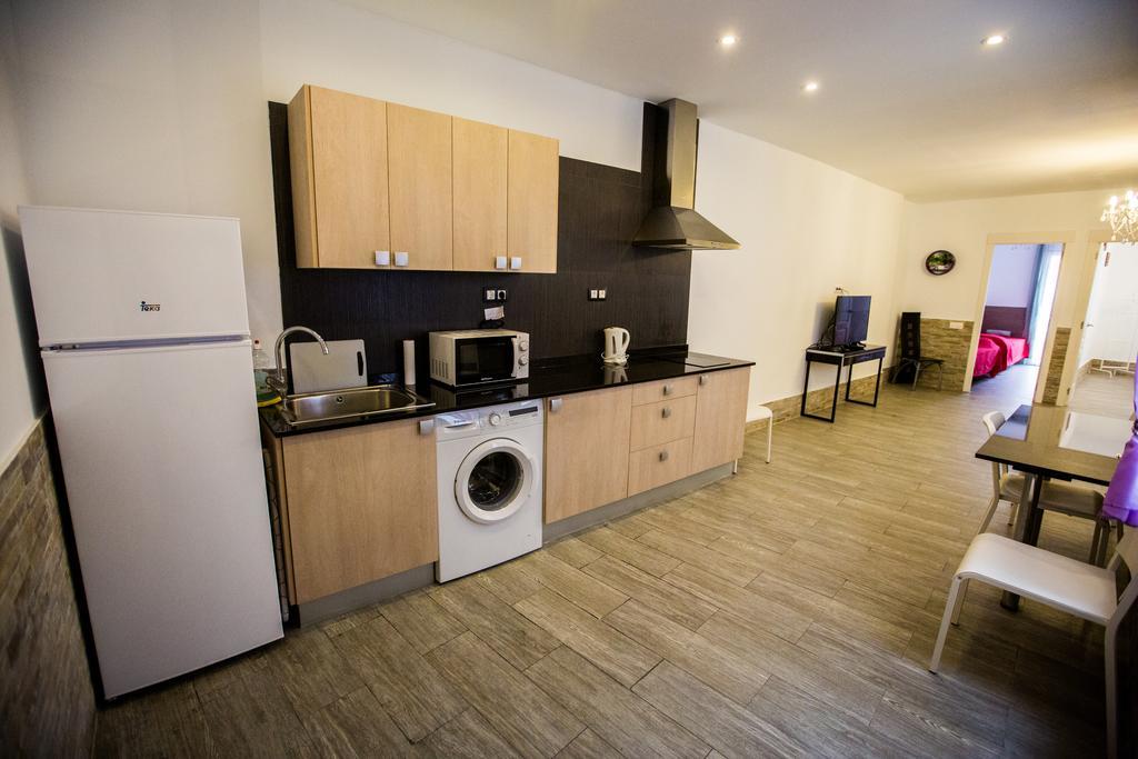 Apartamentos Bcntourism Пінеза-да-Мар Екстер'єр фото