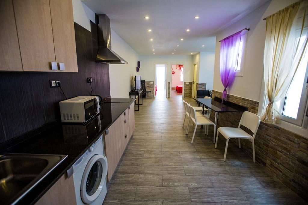 Apartamentos Bcntourism Пінеза-да-Мар Екстер'єр фото